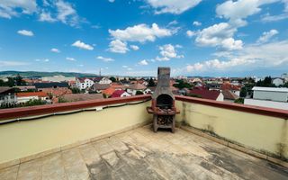 Penthouse de inchiriat, zona buna, terasa mare, mobilat si utilat - Poză 7