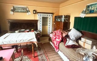 Casa modesta ,situată in Slimnic - Poză 8