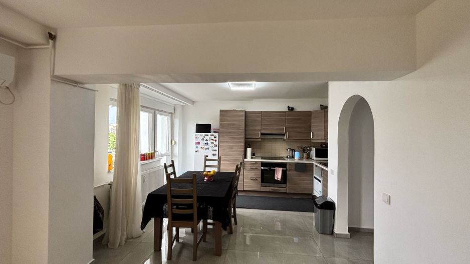 Apartament lux cu 3 camere si vedere panoramica la fantani I Bulevardu - Poză 2