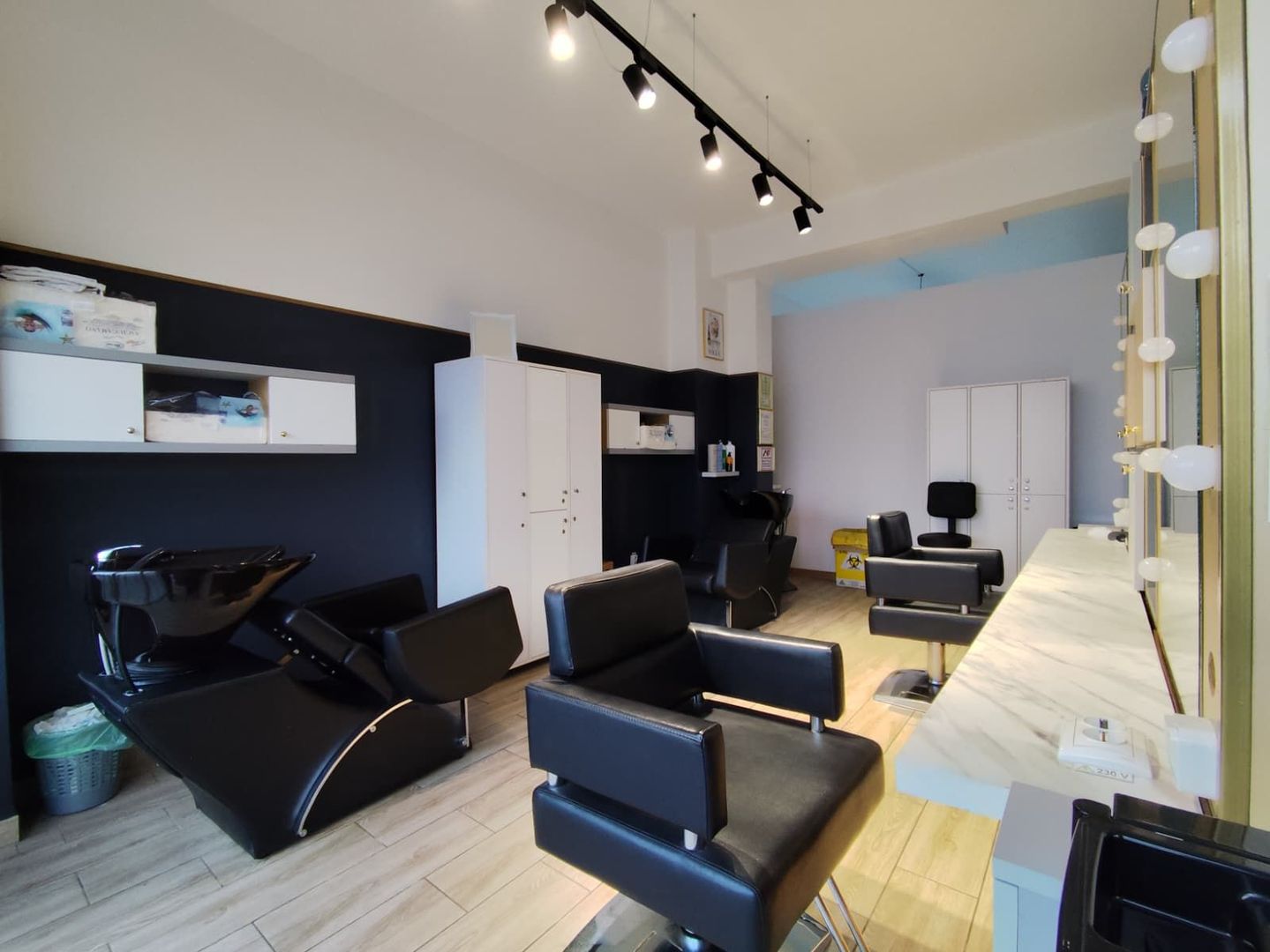 Inchiriere salon de infrumusetare – afacere la cheie, zona Lidl Iosia - Poză 1