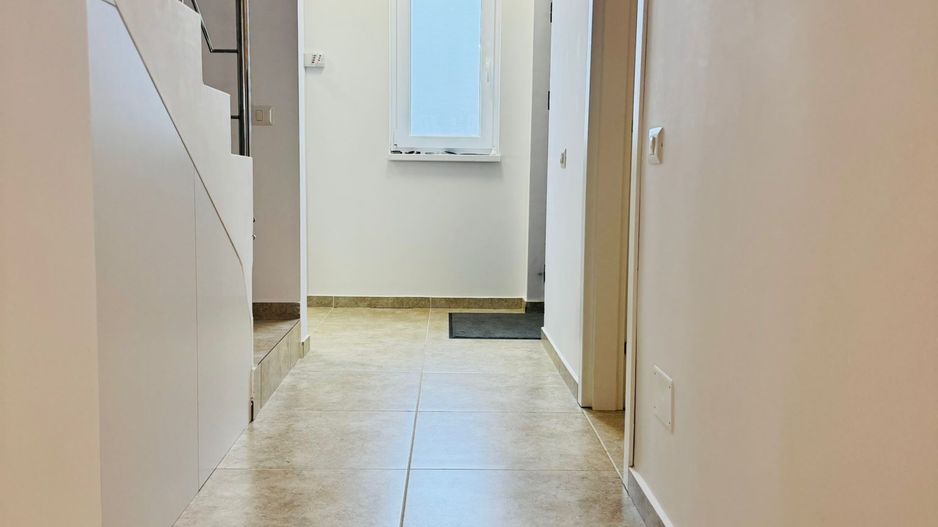 Vilă 3 camere mobilata 3 locuri parcare  Safirului Bragadiru - Poză 8