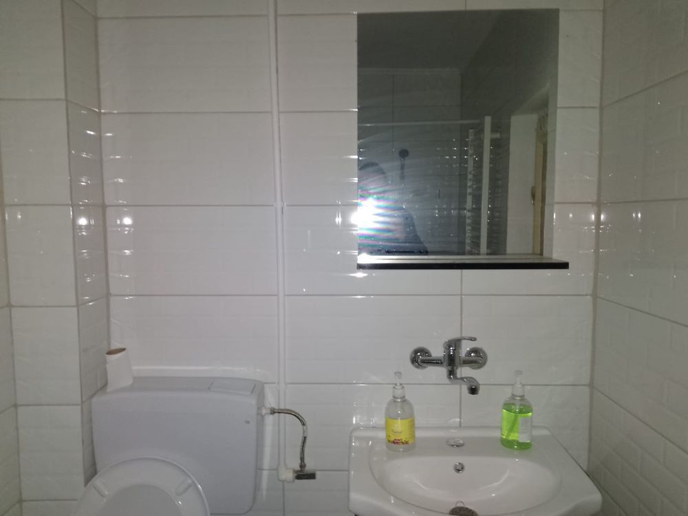 Inchiriez casa la curte in centru,zona Foisorul de Foc - Poză 8