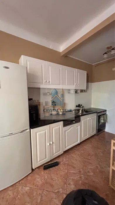 Casă cu 4 camere în curte comună - zona Dâmbu Pietros/Tudor - Poză 7