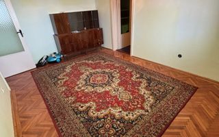 Apartament cu 3 camere de vanzare in Cugir - Poză 2