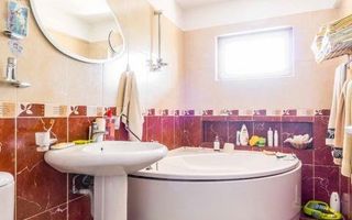 Casa  + Corp Comercial - Poză 6