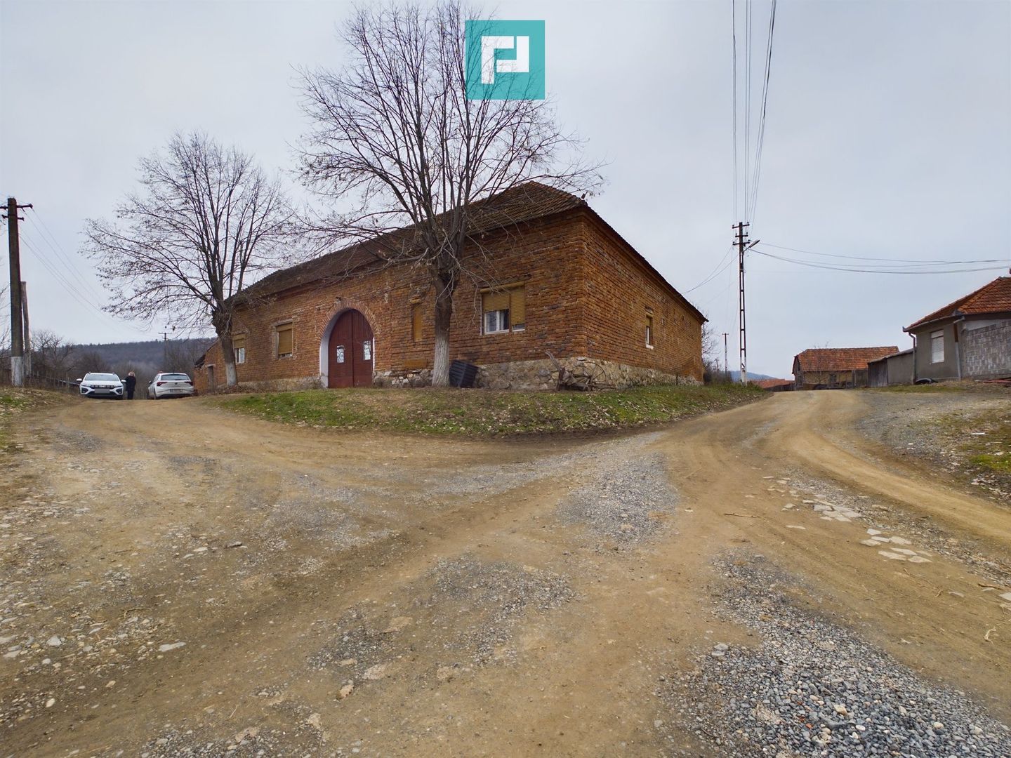 Rezidență de vis pe Valea Mureșului la Lalașinț - Poză 5