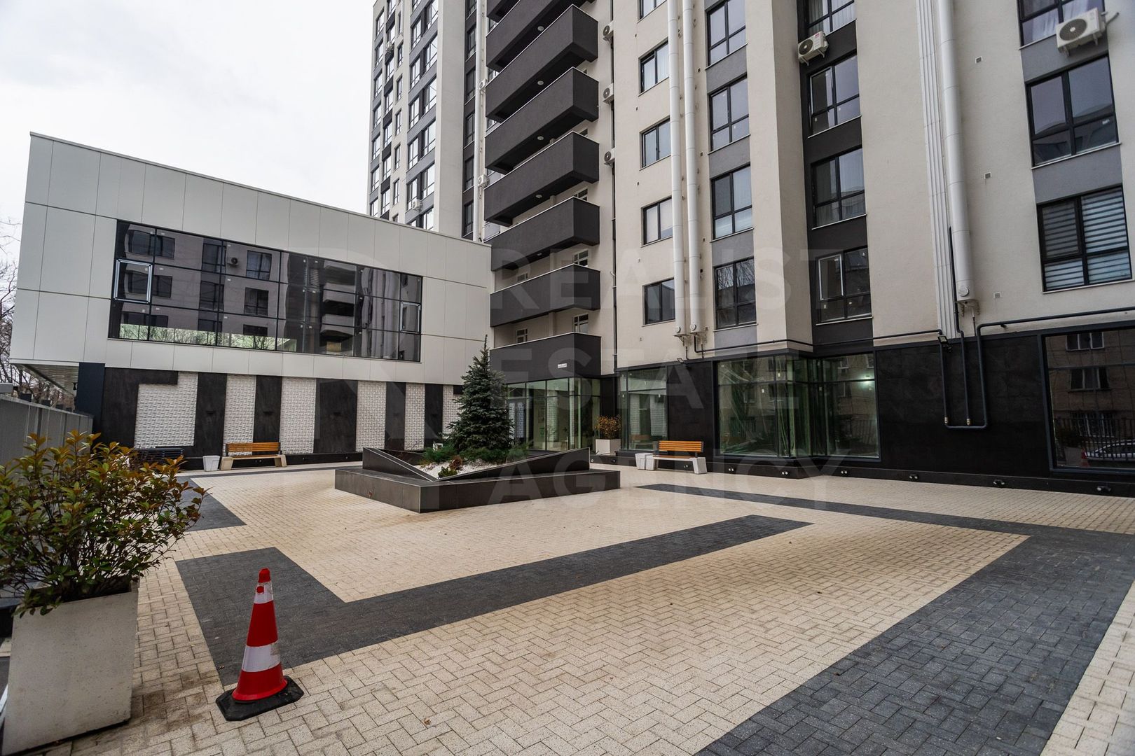 Vânzare, apartament, 2 camerem str. Alecu Russo, Rîșcani - Poză 35