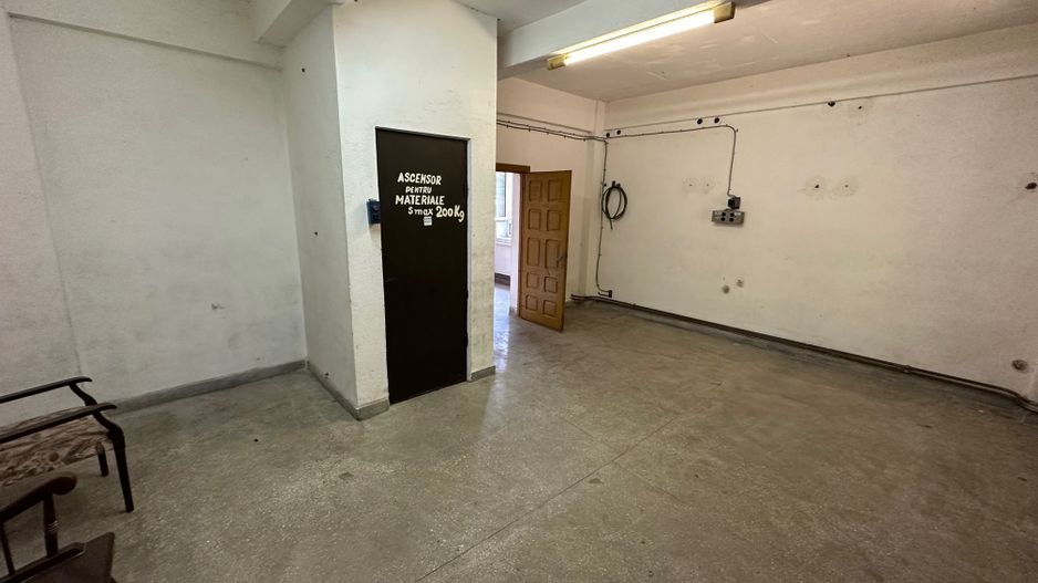 Proprietate compusă din 2 case - Poză 11