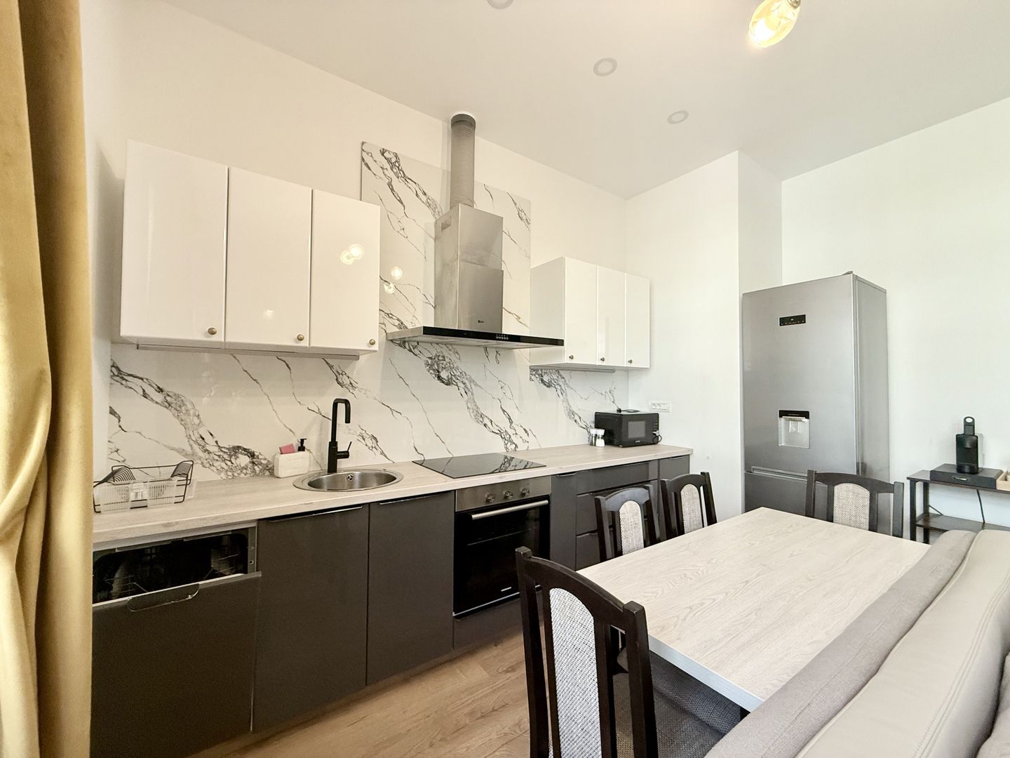 Apartament 2 camere, elegant si spațios, in Piața Victoriei - Opera - Poză 8