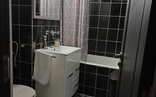 Vând apartament decomandat cu 3 camere, micro 16 - Poză 5