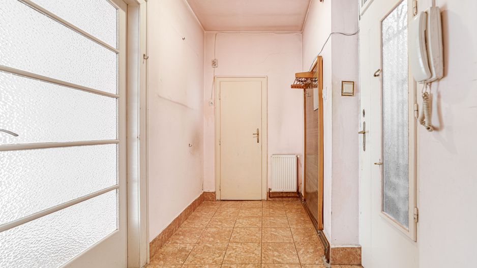 Apartament pe Bulevardul Decebal - Poză 1