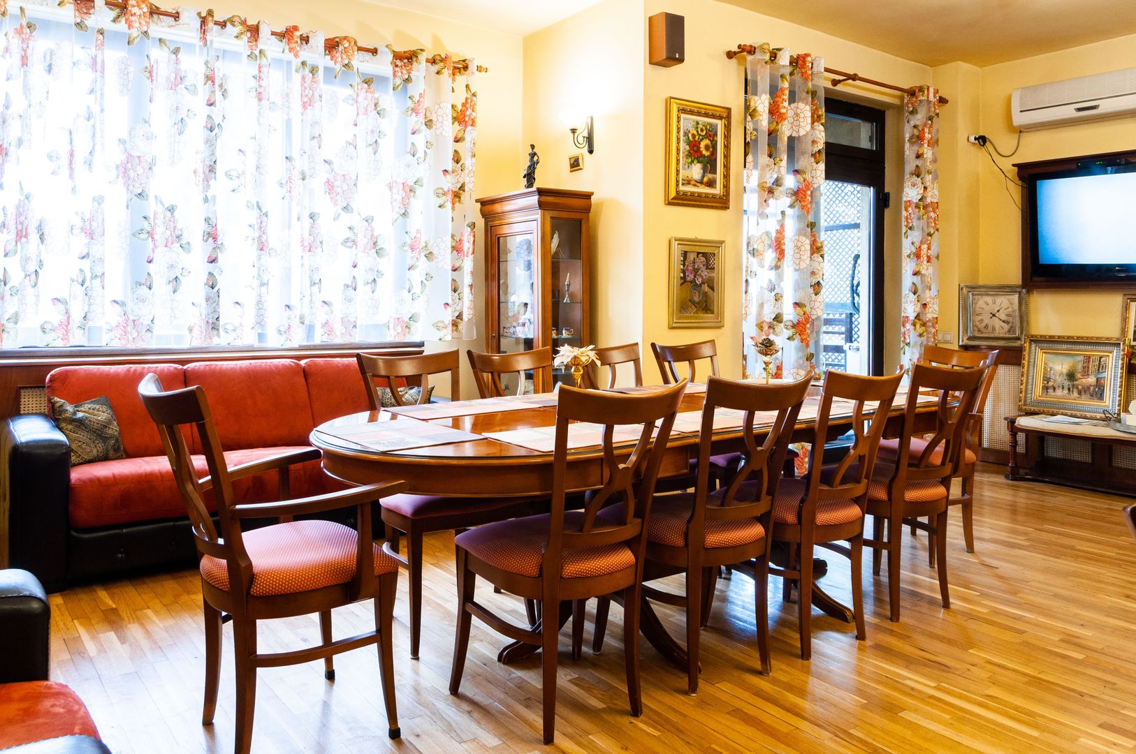 Vila 19 camere pretabila | azil batrani | gradinita | after school - Poză 1