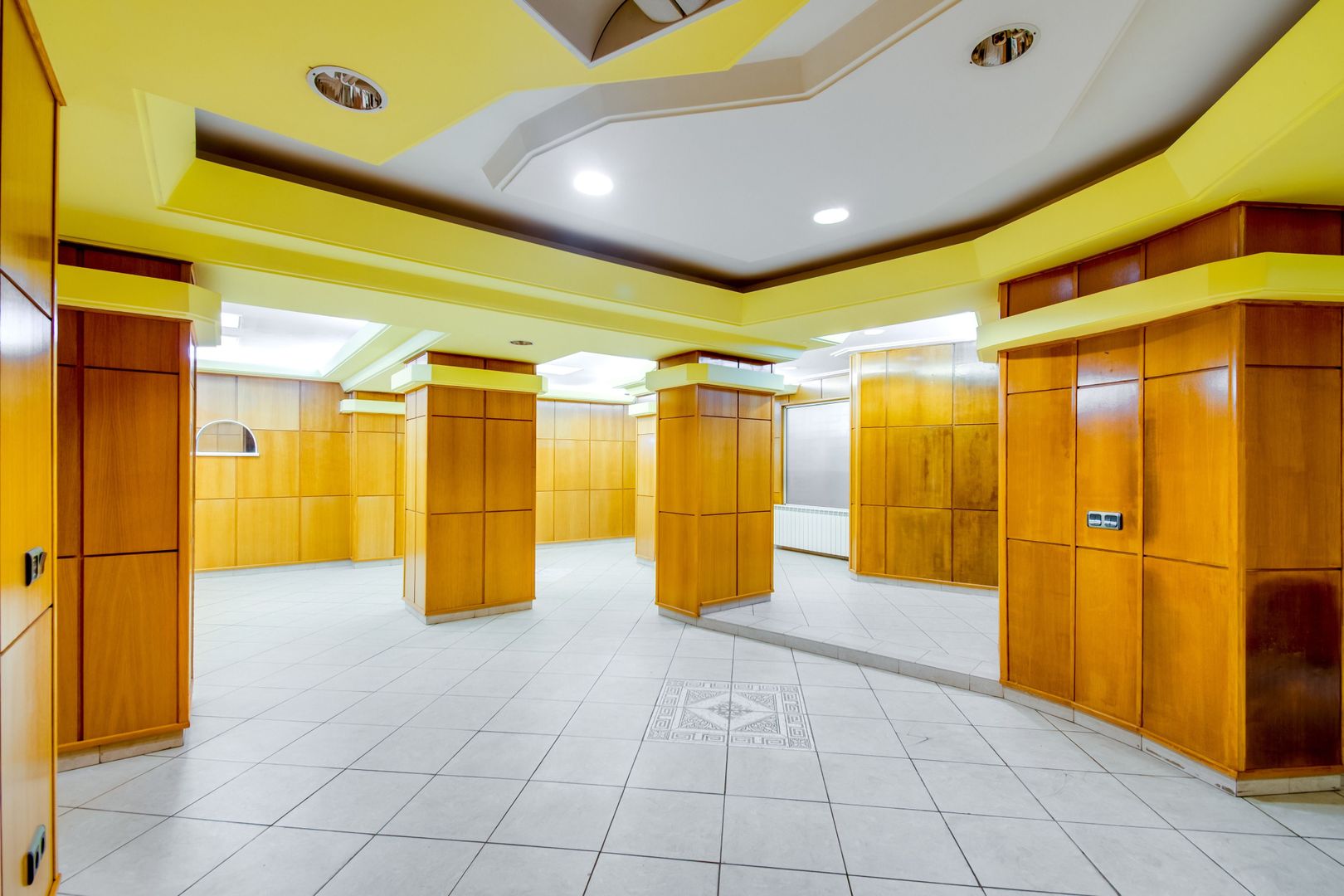 Armenească 14 || 4 camere || Spațiu comercial sau birouri - Poză 1