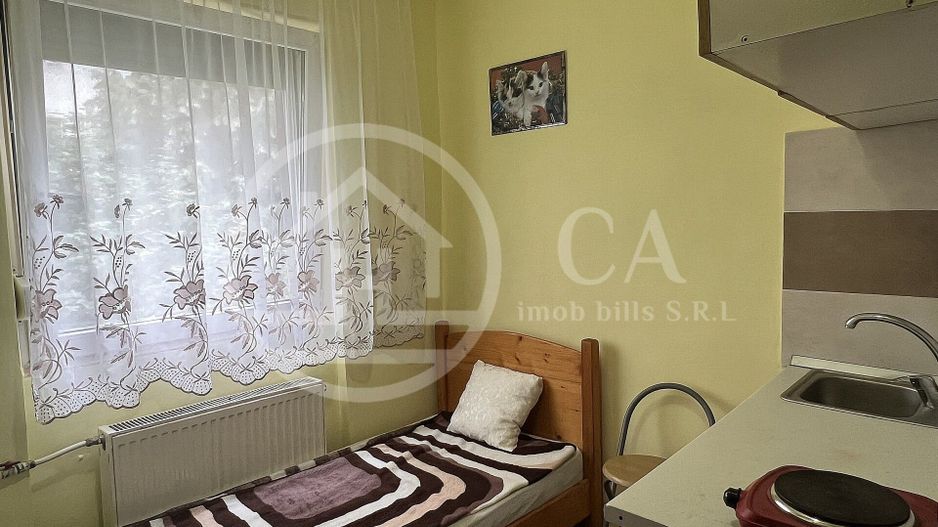 Garsoniera de vanzare zona Rogerius, Oradea - Poză 1