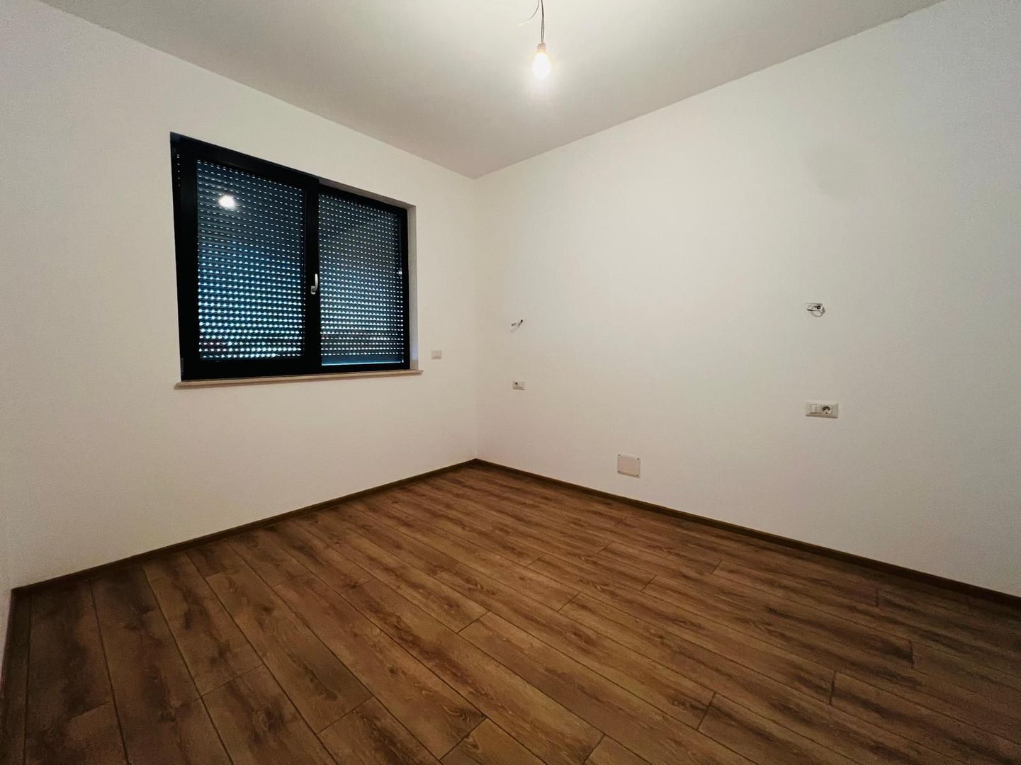 Duplex nou cu 5 camere, amplasament excelent |Dumbrăvița| - Poză 8