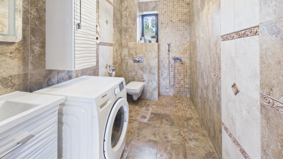 Vilă 10 camere + spațiu comercial | teren 1.300 mp | Otopeni 23 August - Poză 20