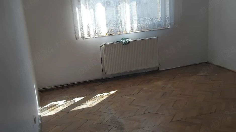 BRASADAS vinde garsoniera 37 mp. la etajul 3 pe Ostrovului. - Poză 3