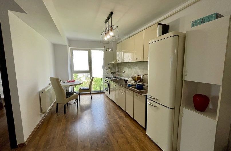 Apartament cu 2 camere, mobilat, etaj intermediar, Dâmbul Rotun - Poză 3