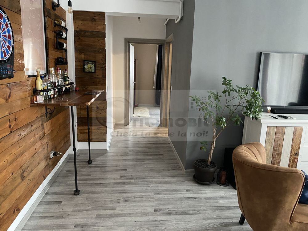 Apartament cu 2 camere, 61.6 mp - Zona 5 Drumuri - loc de parcare ! - Poză 4