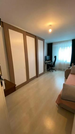 Casa mobilata cu curte de inchiriat - Poză 8