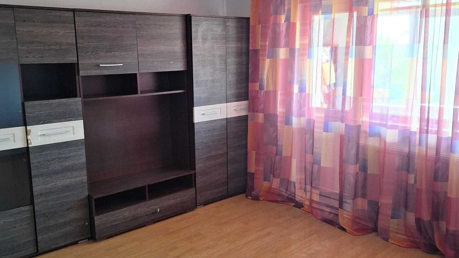 Inchiriez apartament - Poză 4
