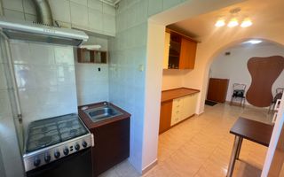 2 camere decomandat etaj 3 renovat -CENTRALA - Poză 2