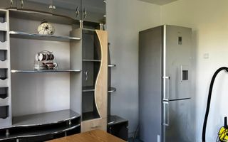 Apartament 2 camere– Cuza Vodă | Etaj 4/4 | Bucătărie spațioasă și luminoasă - Poză 2
