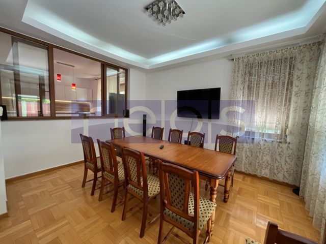 Vila spatioasa 6 dormitoare | gradina | Garaj - Poză 7