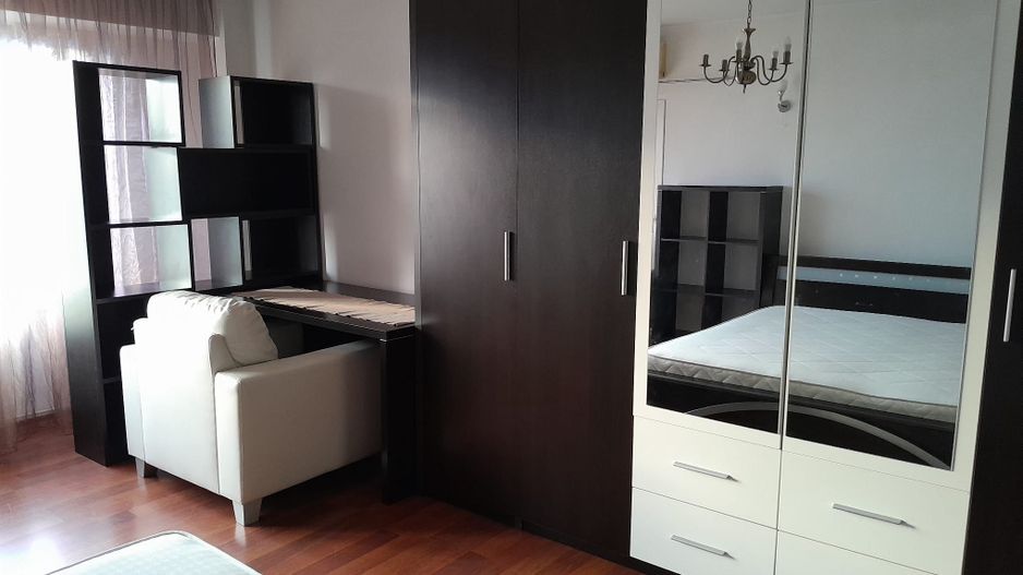 Inchiriez apartament 3 camere, Unirii, mobilat modern, metrou aproape - Poză 10