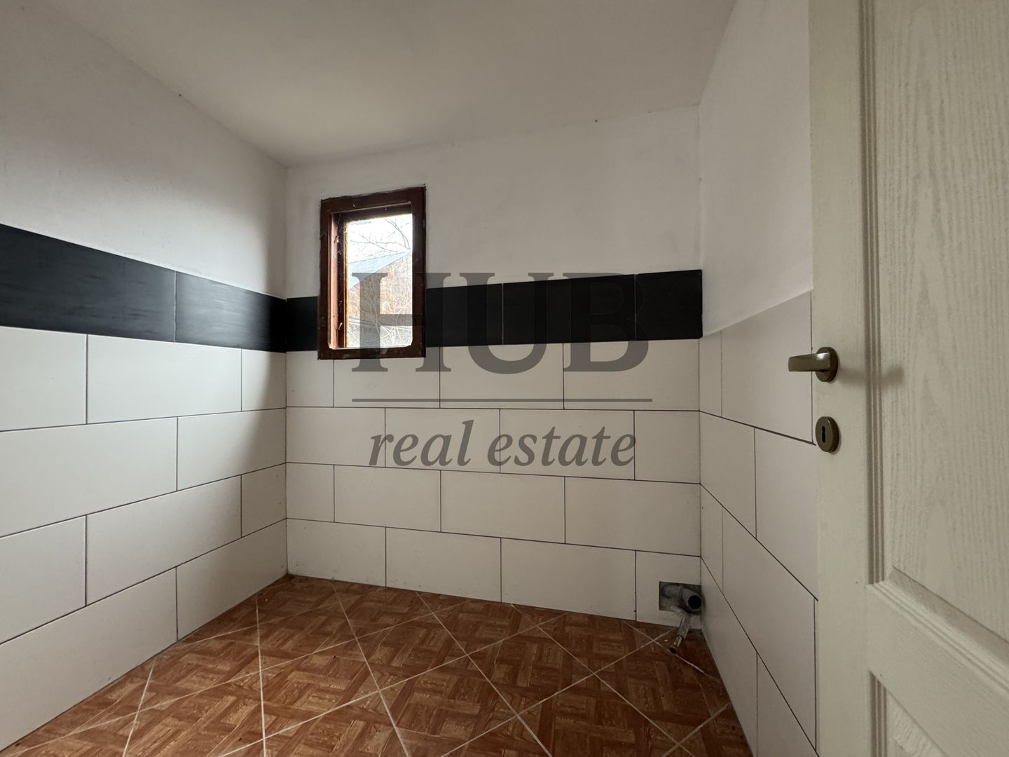 Casa in centru comunei Traian | jud. Bacau | de vanzare - Poză 3