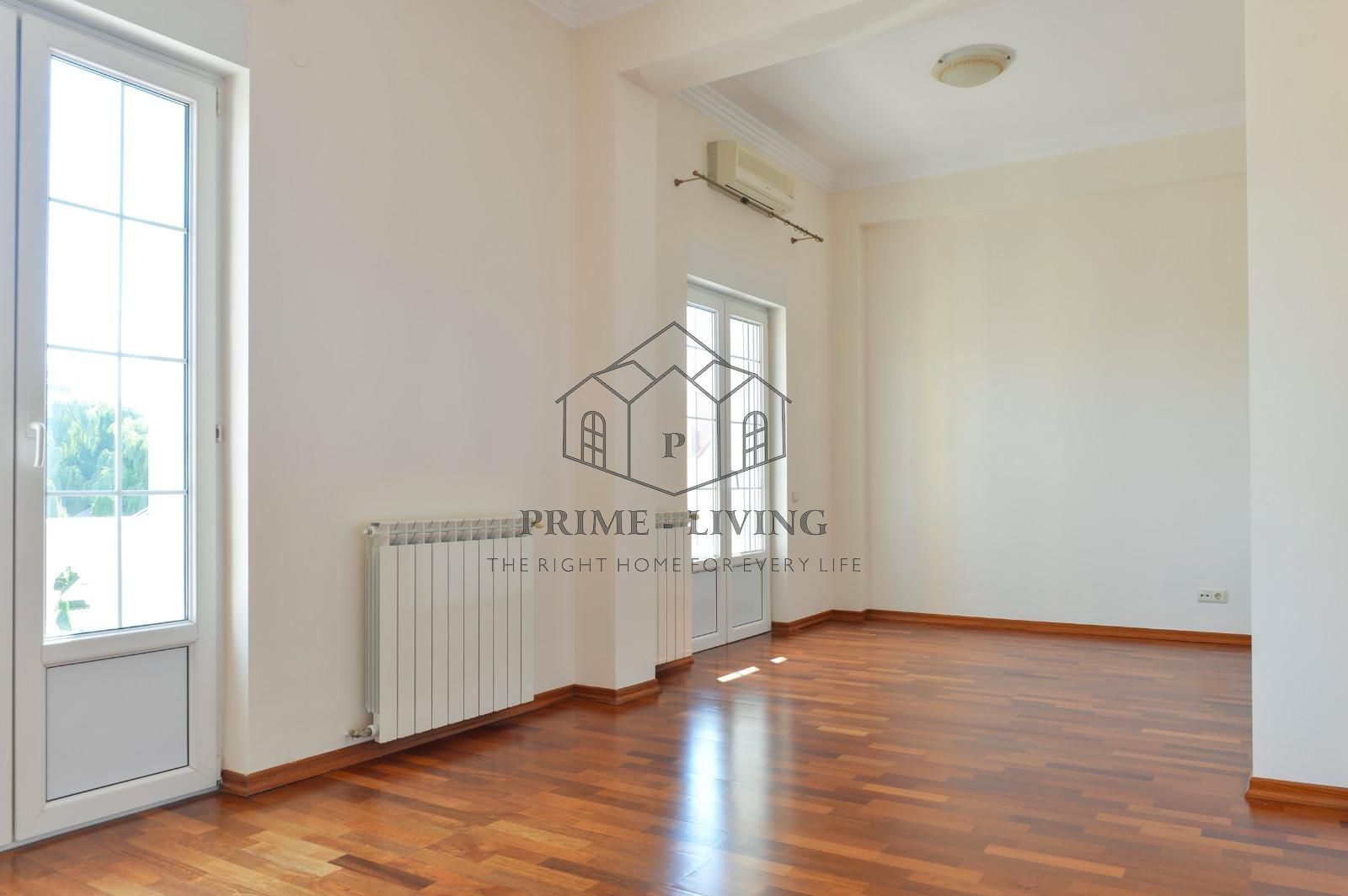 VILA DE LUX CU 6 DORMITOARE SI PISCINA + 800 MP CURTE LA INCHIRIRE - Poză 7