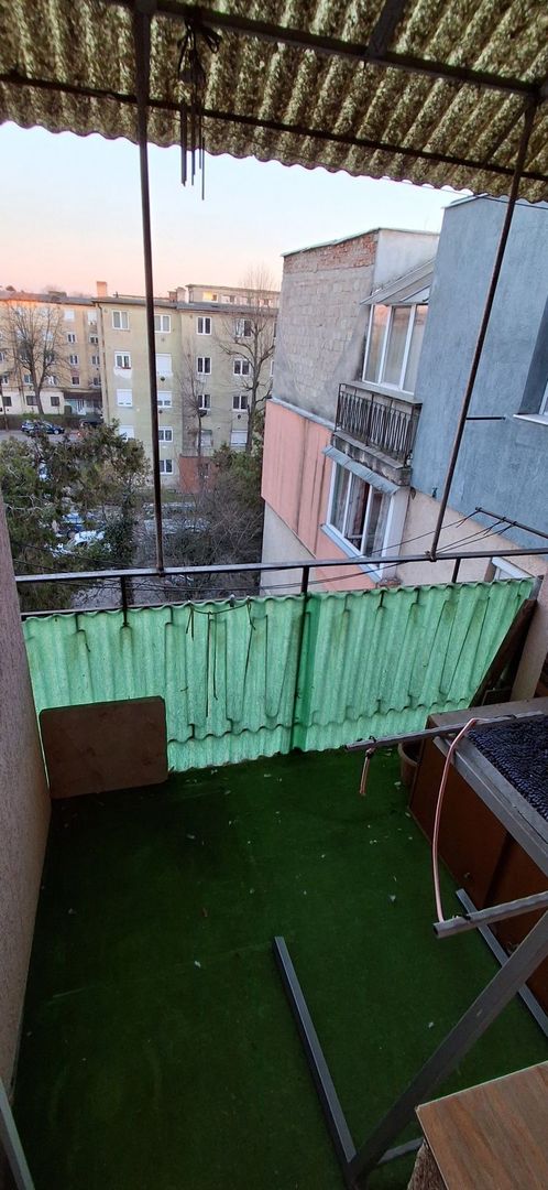 BRASADAS vinde ap 3 cam in Micro 14 etaj 4/4 mobilat utilat. - Poză 6