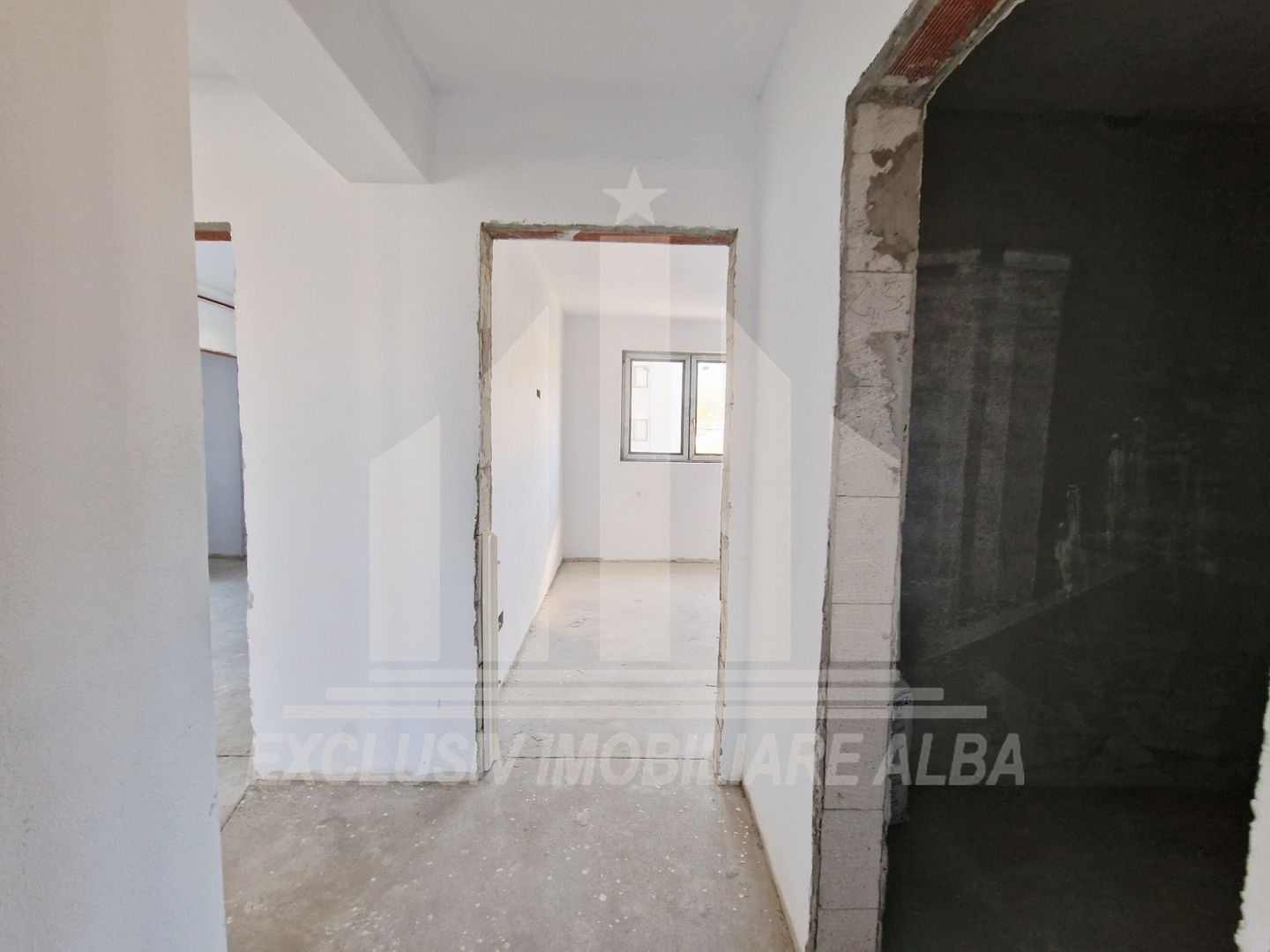 Apartament cu 3 camere, bloc nou, Cetate - Micesti - Poză 6