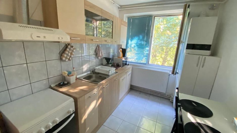 3 camere confort 1 etaj 3 zona Medicina CENTRALA PROPRIE - Poză 8