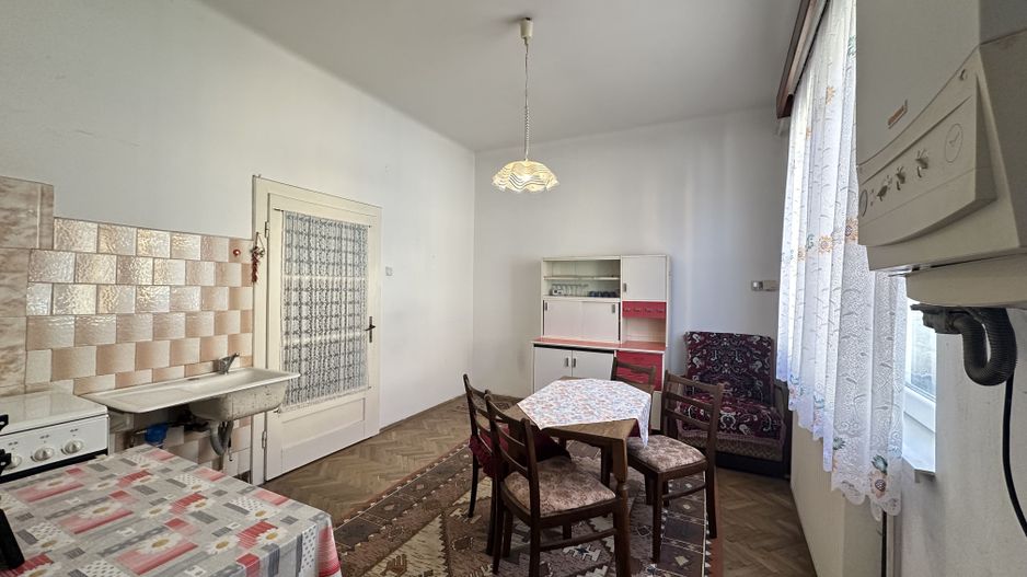 Apartament in casa spațios la doar 5-7 minute de Centrul Istoric - Poză 14