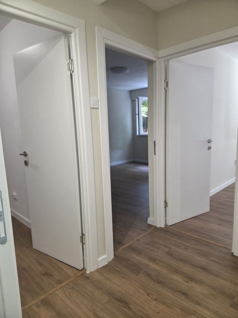 Vanzare Apartament 2 camere, parter, renovat recent, aproape de Parcul Carol - Poză 3