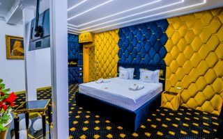 Hotel de LUX cu 11 camere / Restaurant & Piscina - Poză 12