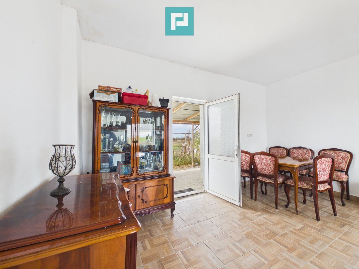 Casă cu teren 13 418 mp intravilan - Poză 9