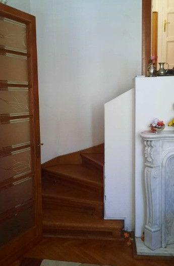 Vila - central in vecinatatea Palatului Parlamentului - Poză 3