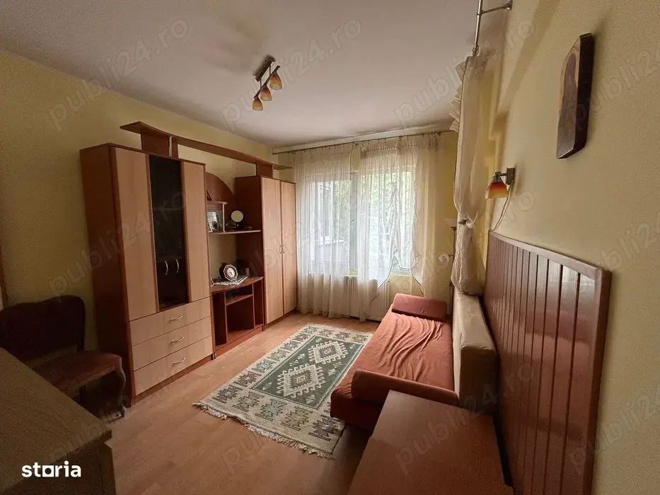 De vanzare Apartament 4 camere LUJERULUI - Poză 4