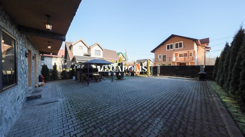 Pensiune/Vilă de vânzare în Bran | 8 camere | 180 mp - Poză 52