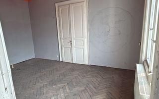 Apartament cu 2 camere cu terasa de 17 mp, tavan inalt, zona Centrala! - Poză 4