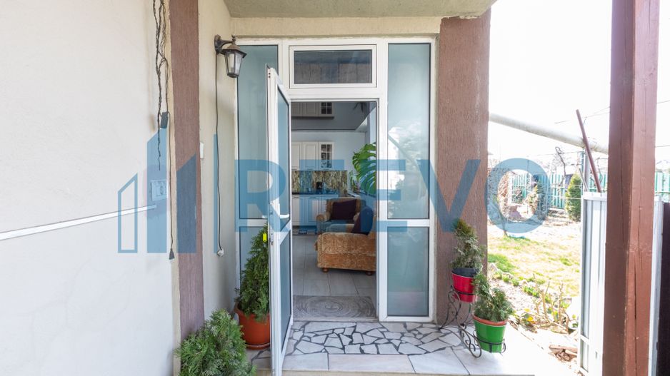 Clădire și teren de investiție, central Roman - Poză 10