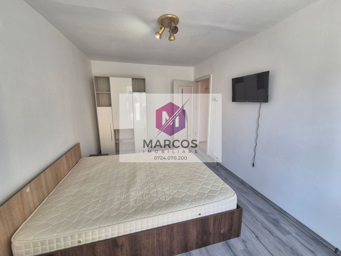 Închiriez apartament 1 camera et.1 Micro 1 - Poză 3