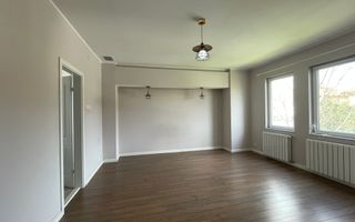 VILA SPATIOASA LA INCHIRIERE IN ZONA PIPERA LANGA SCOLI - Poză 11