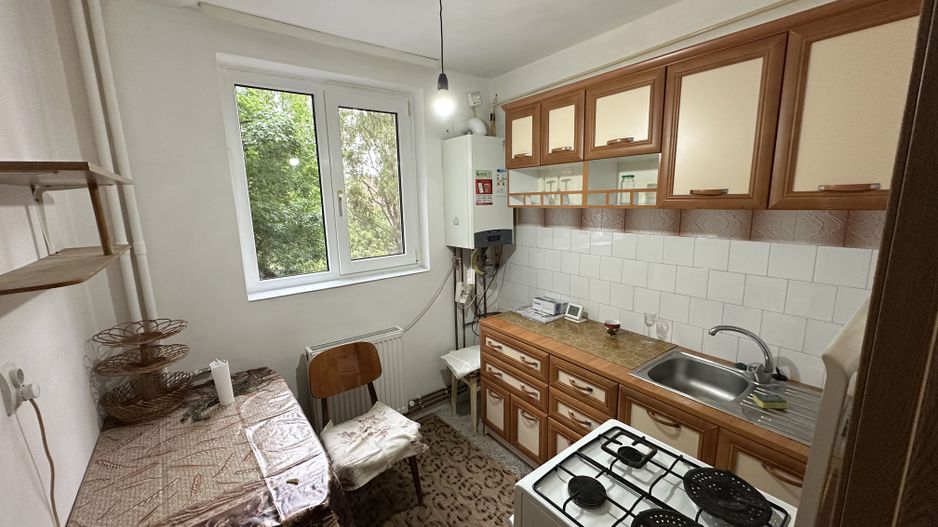 Apartament 2 camere etaj 2  decomandat - Poză 14