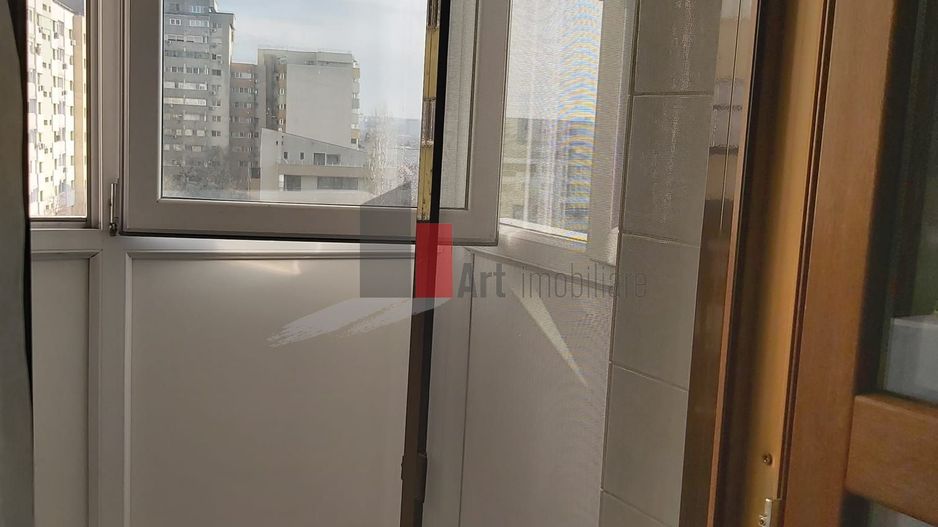 Apartamentul "SUPERMETO", BLOC STRADAL, REABILITAT - Poză 8