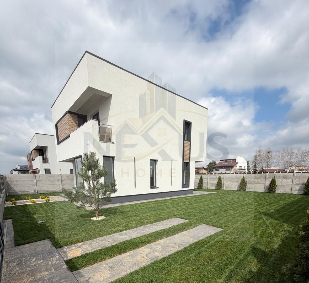 Casa individuala | 150 metri Bulevard - 4 cam - Gazon - 3 minute STB - Poză 2