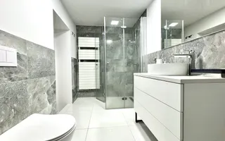 Apartament 2 camere CENTRAL - in clădire cu 4 apartamente - Poză 19
