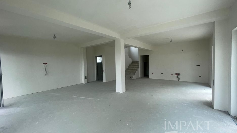 Casa individuala de vanzare, zona Restaurant Aroma! - Poză 2